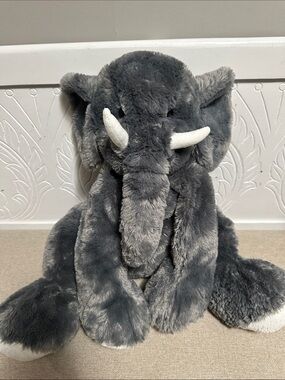 Toys "R" Us Animal Alley plush elephant